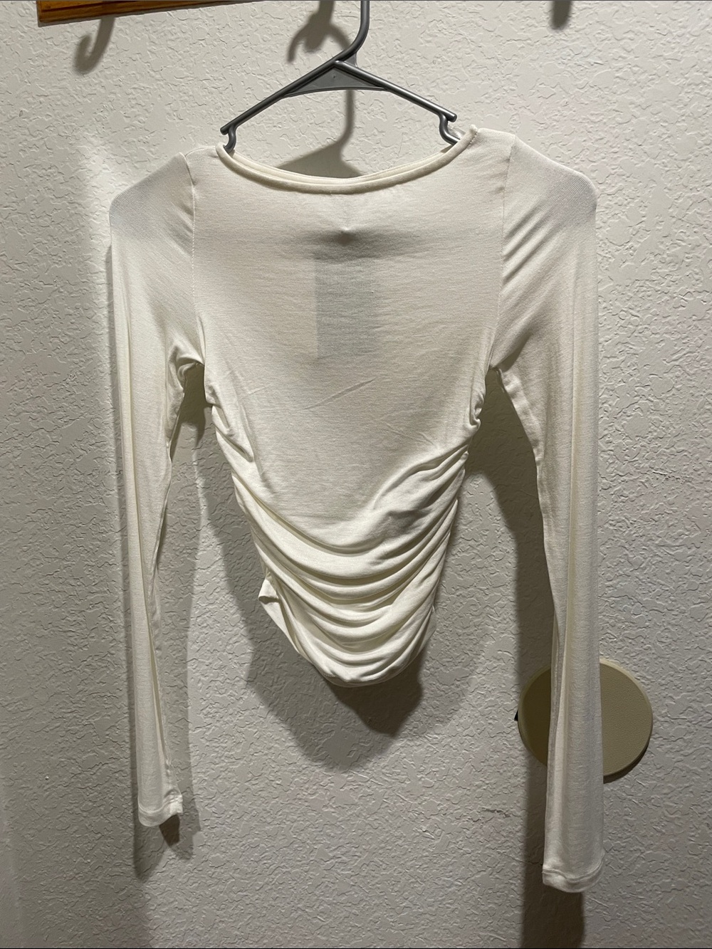 H&M Cream Long-Sleeve Ruched Back Top